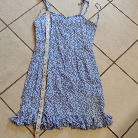 Bardot Paris Mini Flip Dress Blue Ditsy light blue white flowers ruffle hem XS - Picture 4 of 16